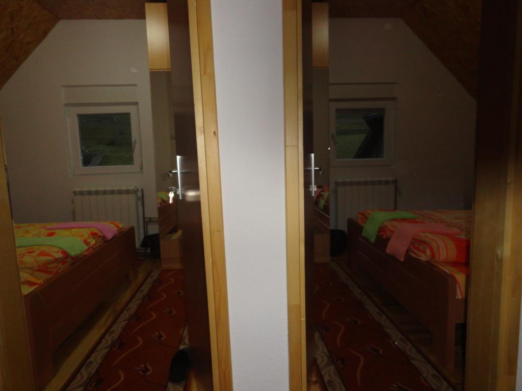 Guest House Happy Žabljak Стая снимка