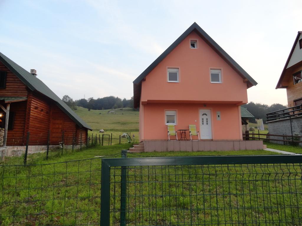 Guest House Happy Žabljak Екстериор снимка